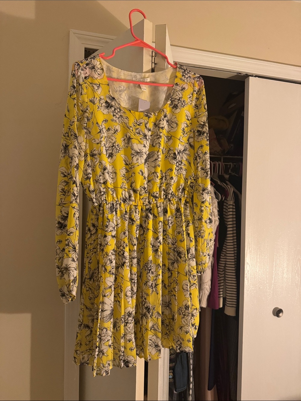 Forever 21 Yellow Floral Long-Sleeve Casual Dress